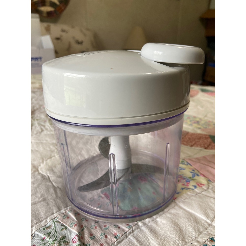 Pampered Chef Manual Food Processor White 3 Cup Capacity 2593 Hand Crank Chopper